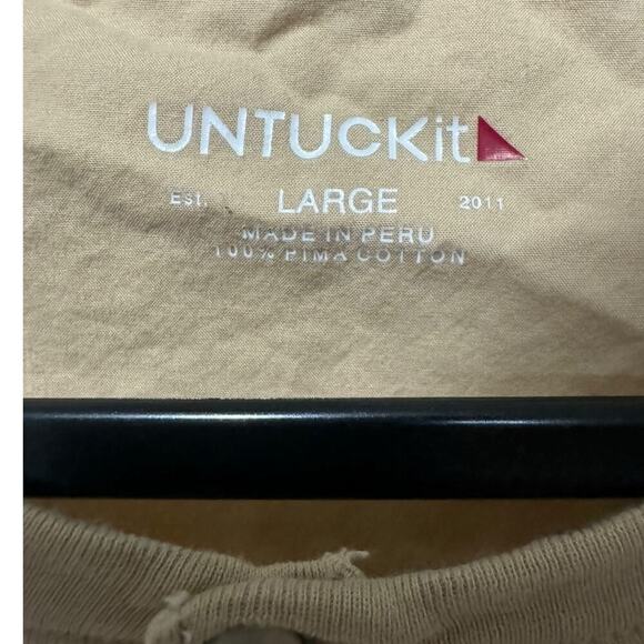 UnTuckit Multistripe Short-Sleeve Henley In Cream/Beige Striped Size Large - Picture 7 of 9